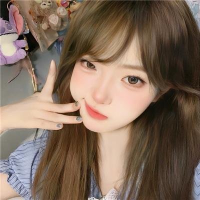公寓里的两个女人